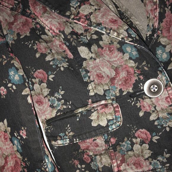 Free People Floral Denim Crop Dark Denim Jacket Size 2 - Picture 4 of 9